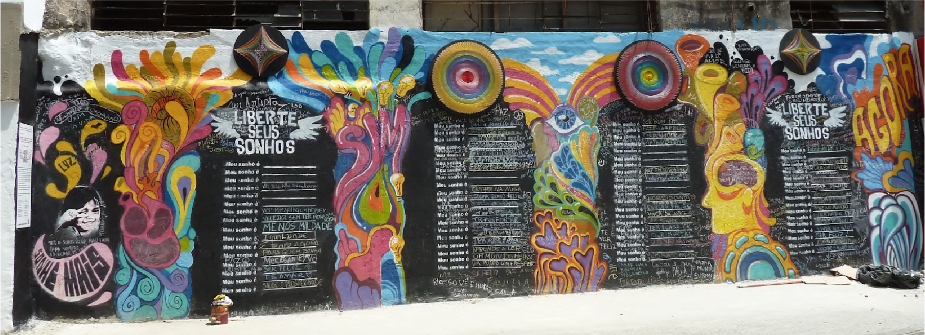 Painel da instalação Liberte seus sonhos, no Rio de Janeiro