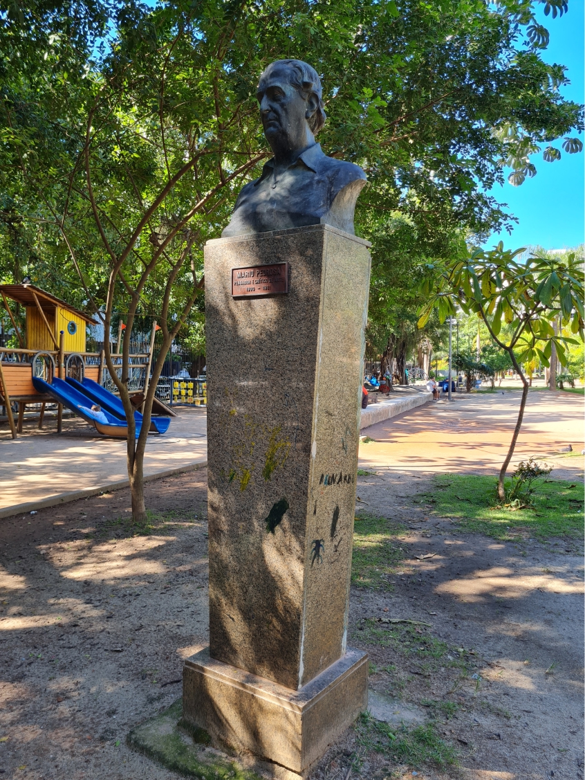 busto
